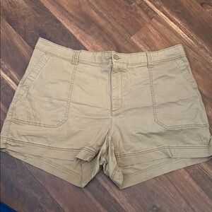 Old Navy Tan Cargo Shorts with Classic Comfort